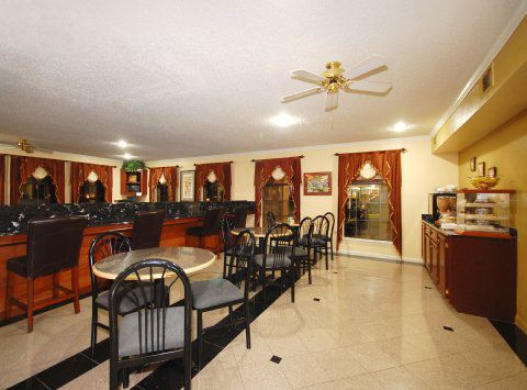 Hotel Surestay By Western Deer Park
