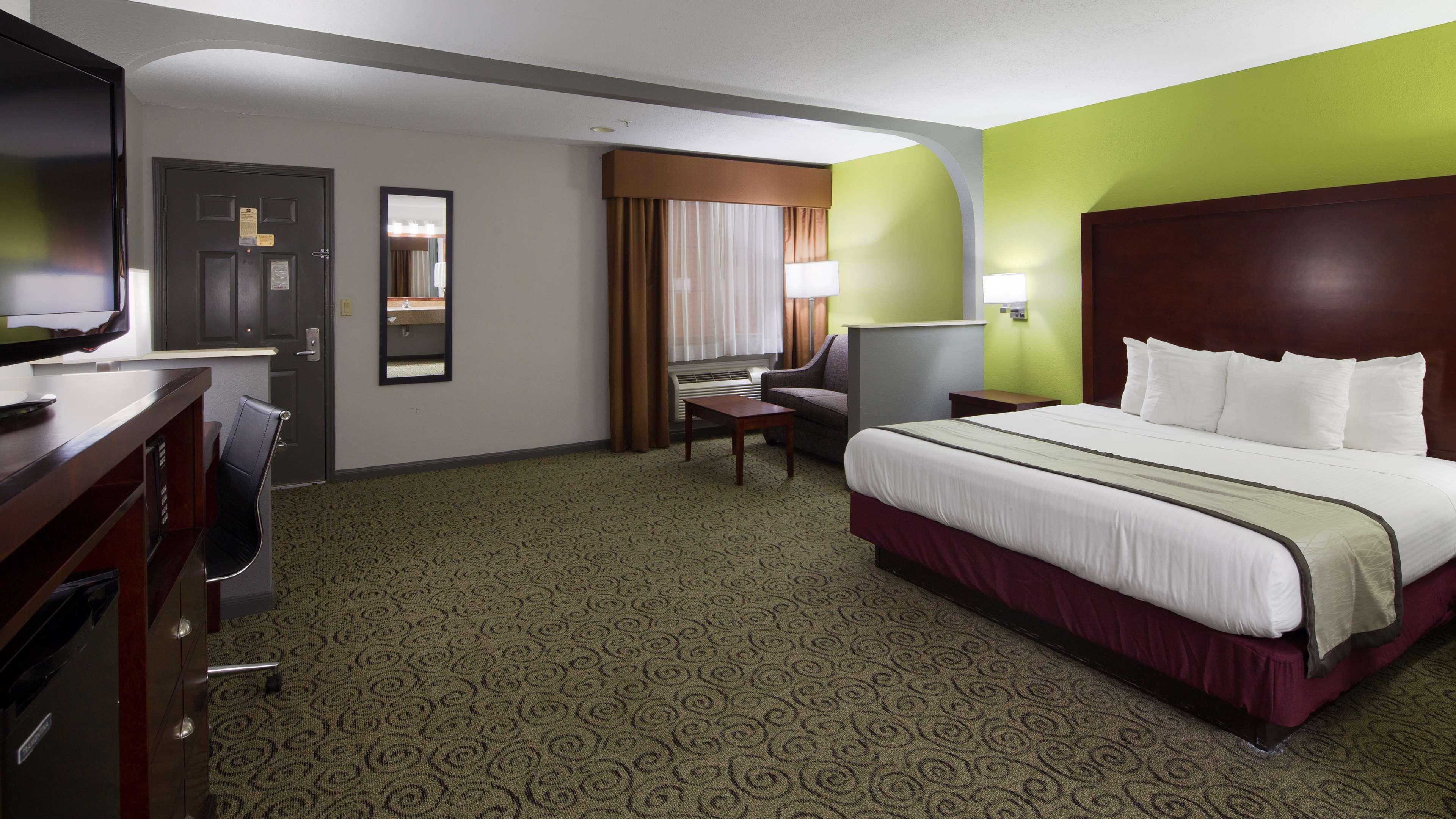 Hotel Surestay By Western Deer Park