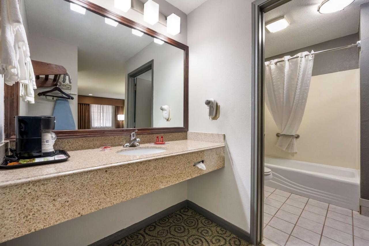 Surestay By Western Hotel
