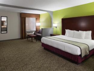 Hotel Surestay By Western Deer Park